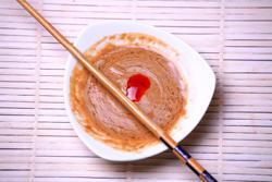 杏仁黑芝麻油麦菜的做法(冬季清火菜)